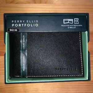 Perry Ellis Portfolio Passcase